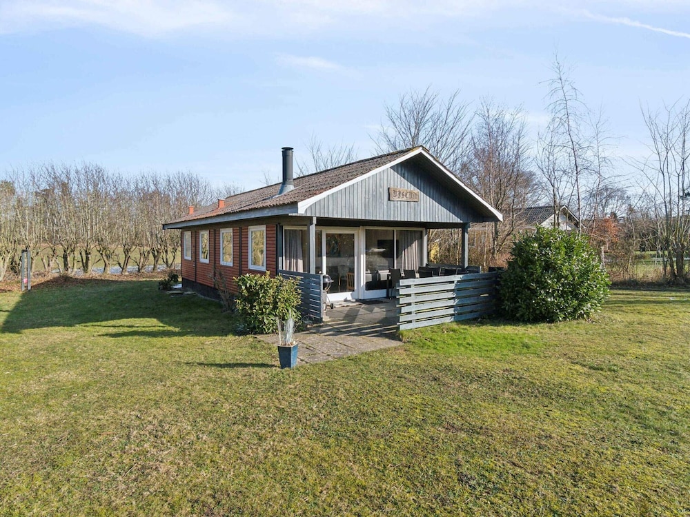 5 Star Holiday Home in Ronne