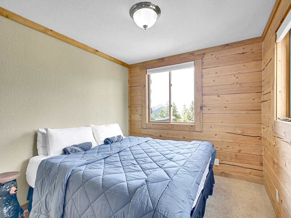 Switchback Basecamp 4 Bedroom Home