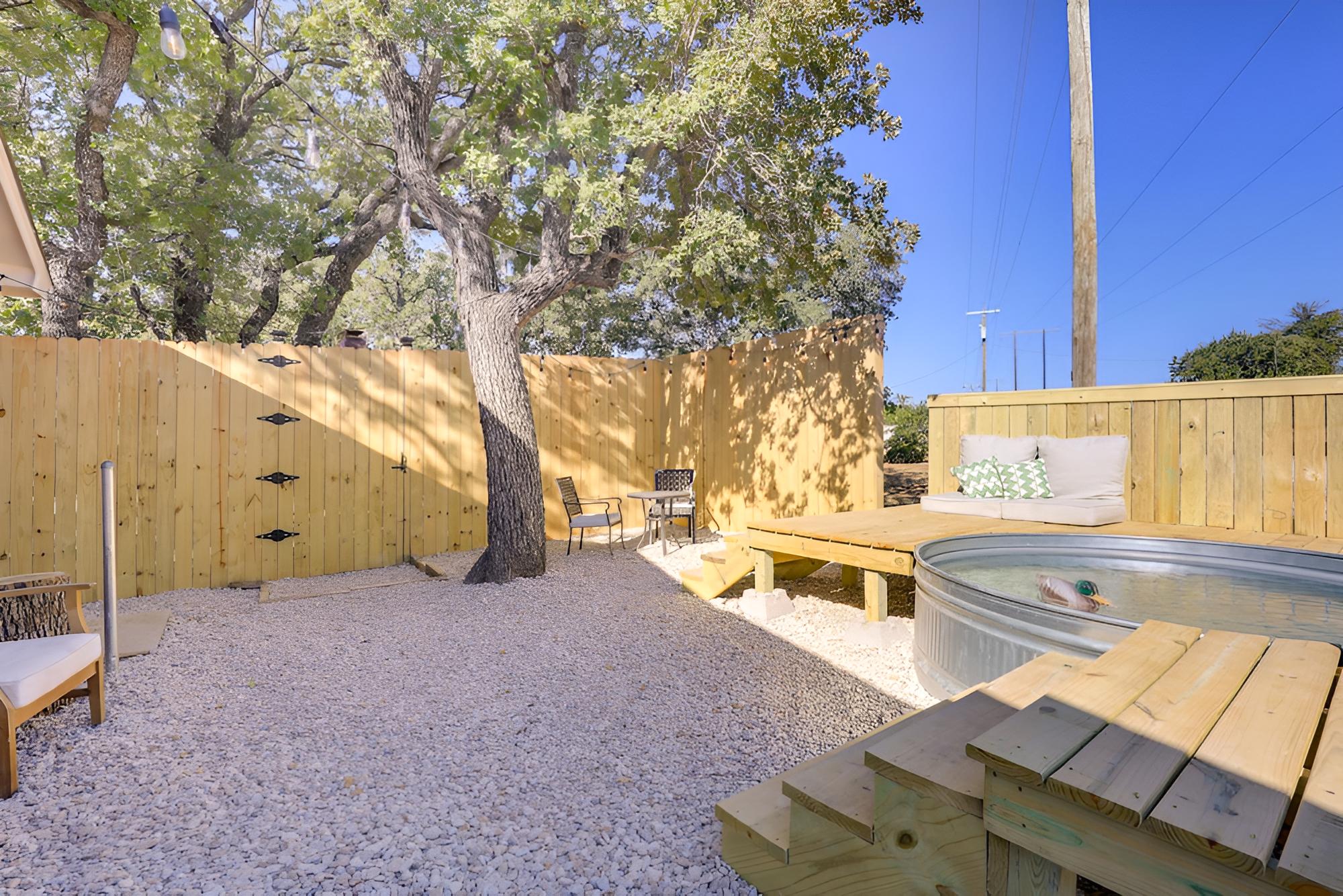 Horse-friendly Weatherford Oasis w/ Splash Pool view 5