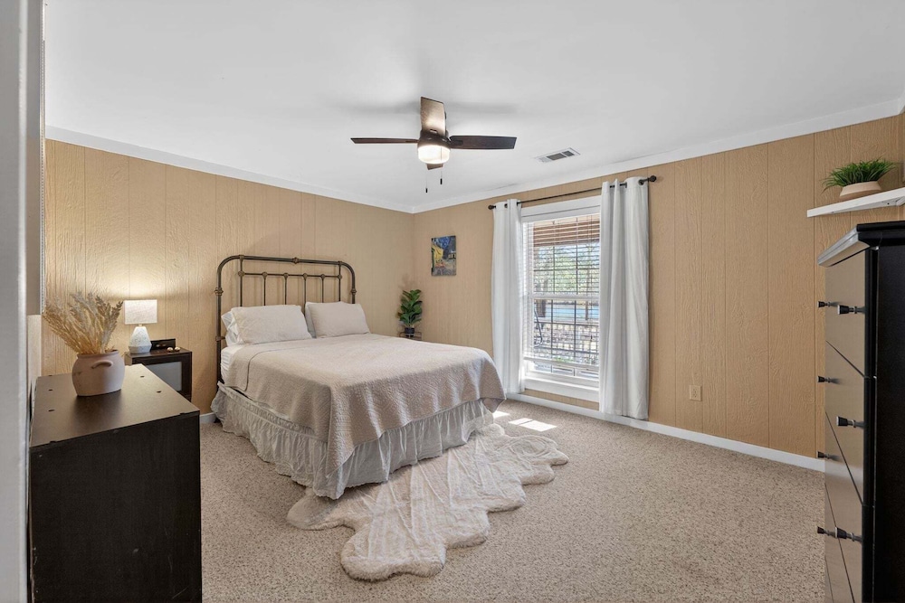Healing Adventures Wellness Retreat 3 Bedroom Home