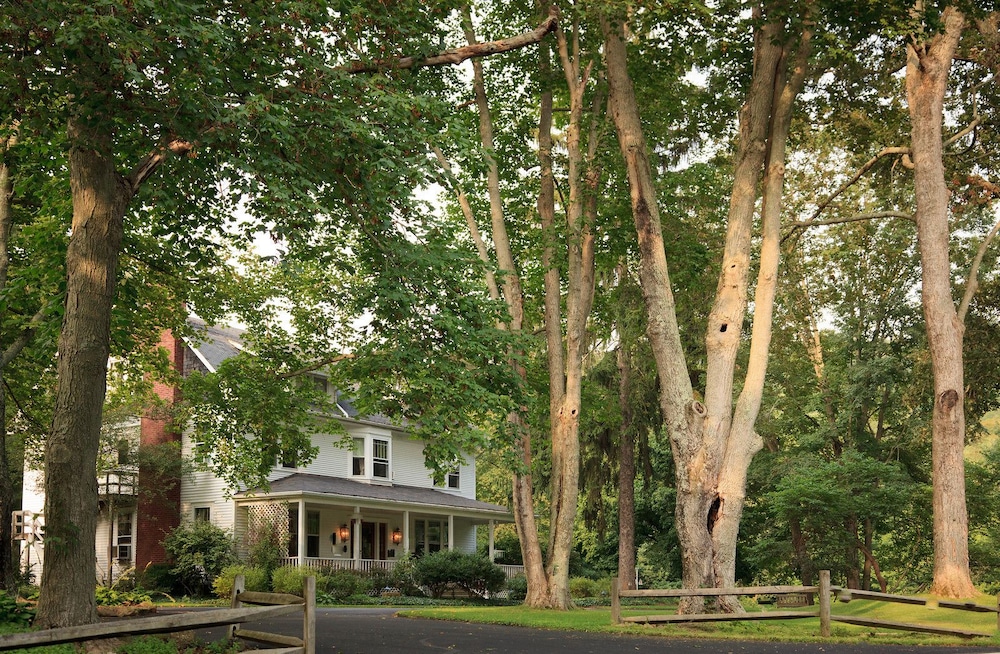 The White Oak Inn