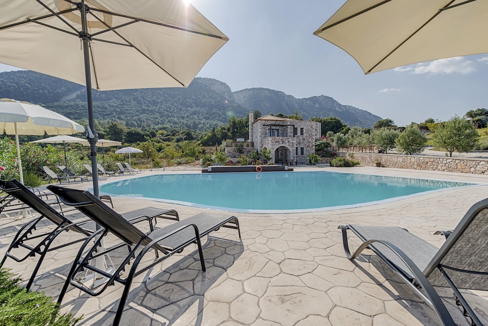 Salakos Villas