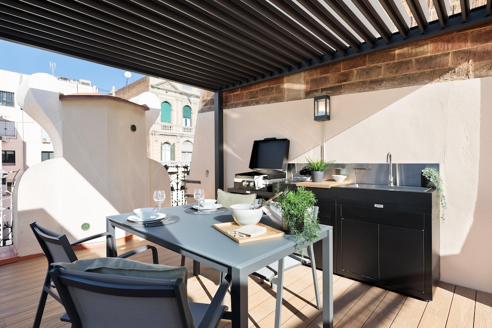 Rambla Paris Attic Apartment
