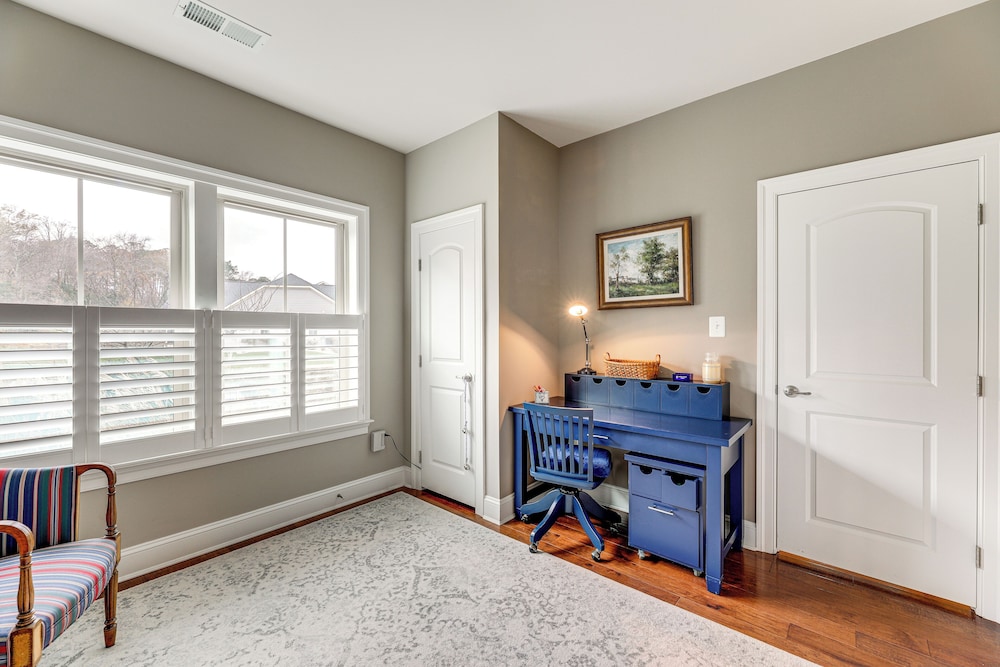 Communal Pools, 6 Mi to Bethany Beach! Family Home
