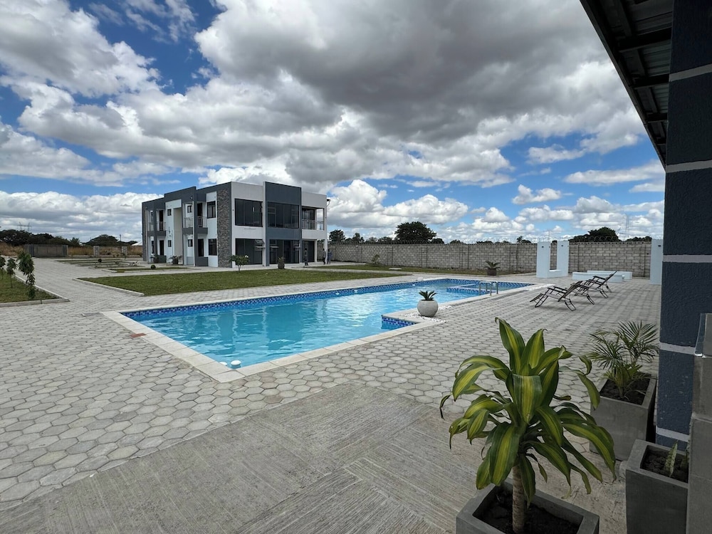 Luxurious Motherland Apartments