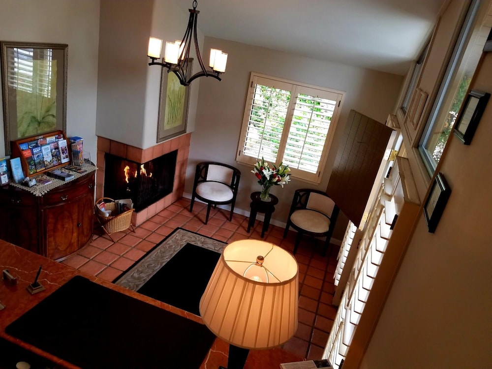 Adobe Inn - Property Image 20