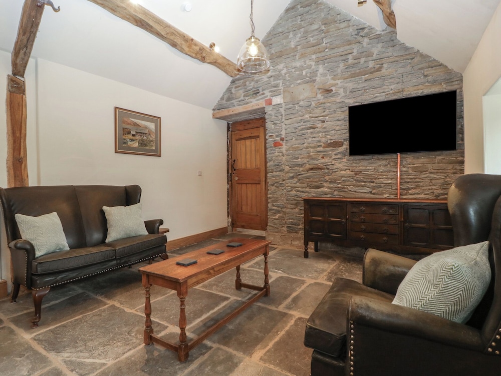 Evenjobb Court Farmhouse