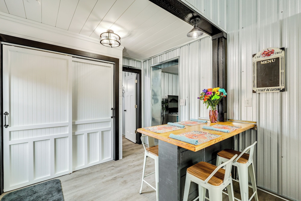 Walk to Pier: North Carolina Getaway in Oak Island