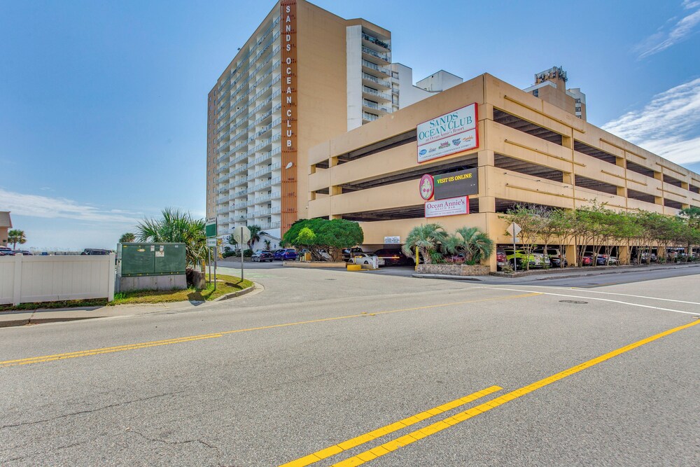 14th-floor Oceanfront Condo in Myrtle Beach!