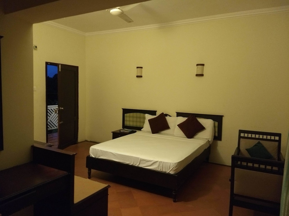 Blooming Bay - Clifftop Beach Resort