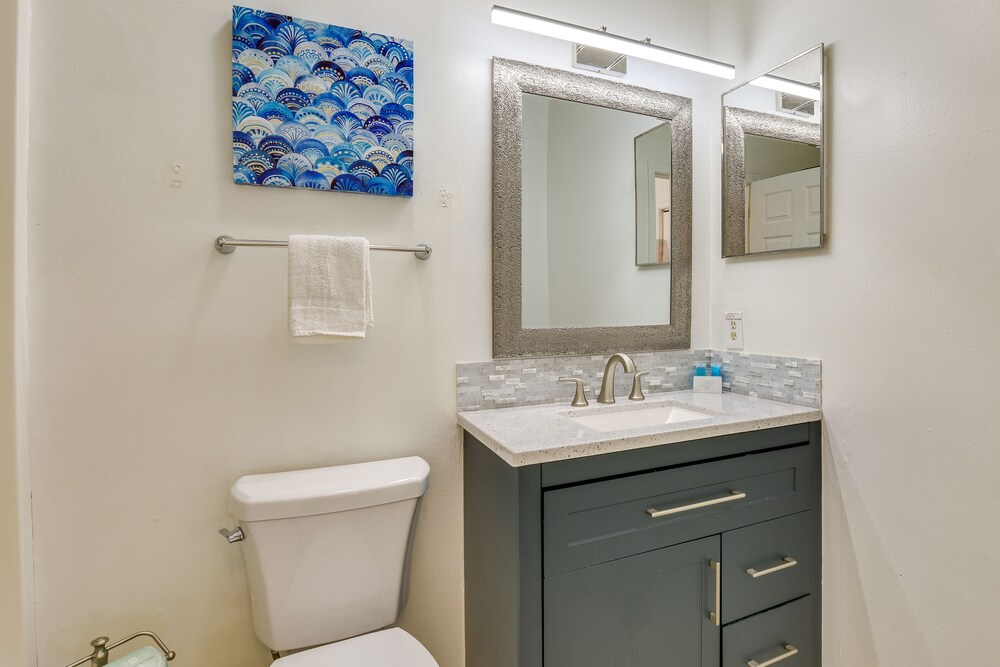 Prime Miramar Beach Getaway w/ Pool Access!