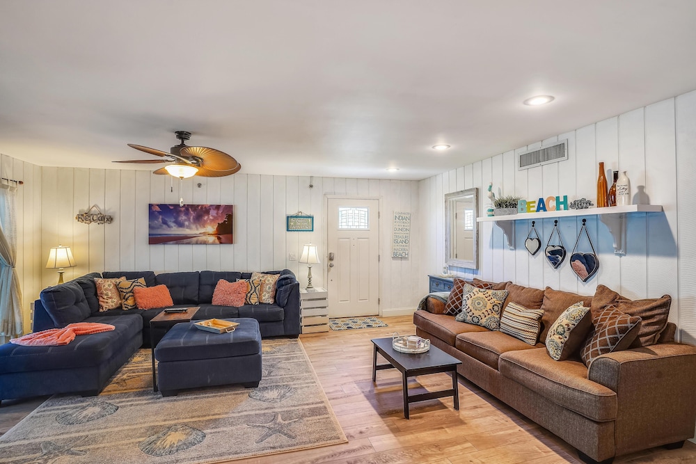 Pelican Pointe 2C