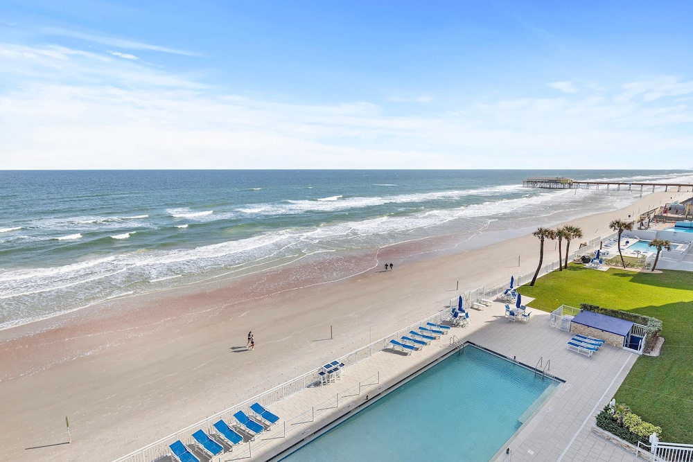 Surfside Club 503