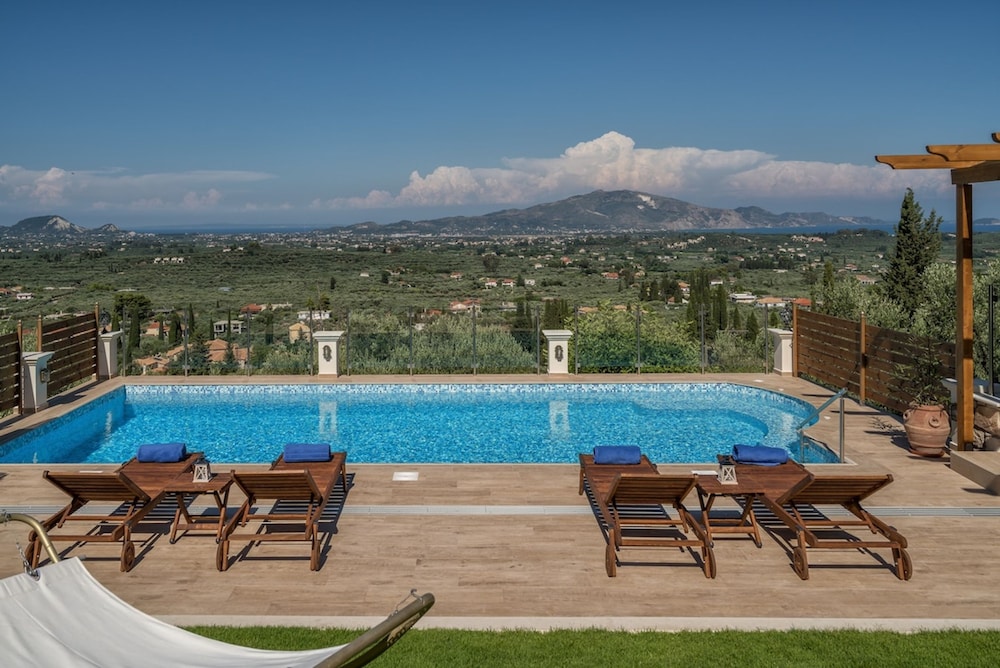 Villa Clairy 3-bedroom Villa With Private Pool