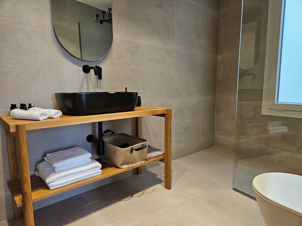 Aristotle Suites