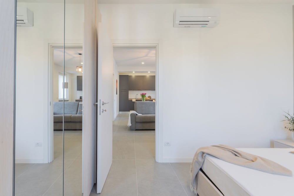 Isola Felice Grandate by Rent all Como