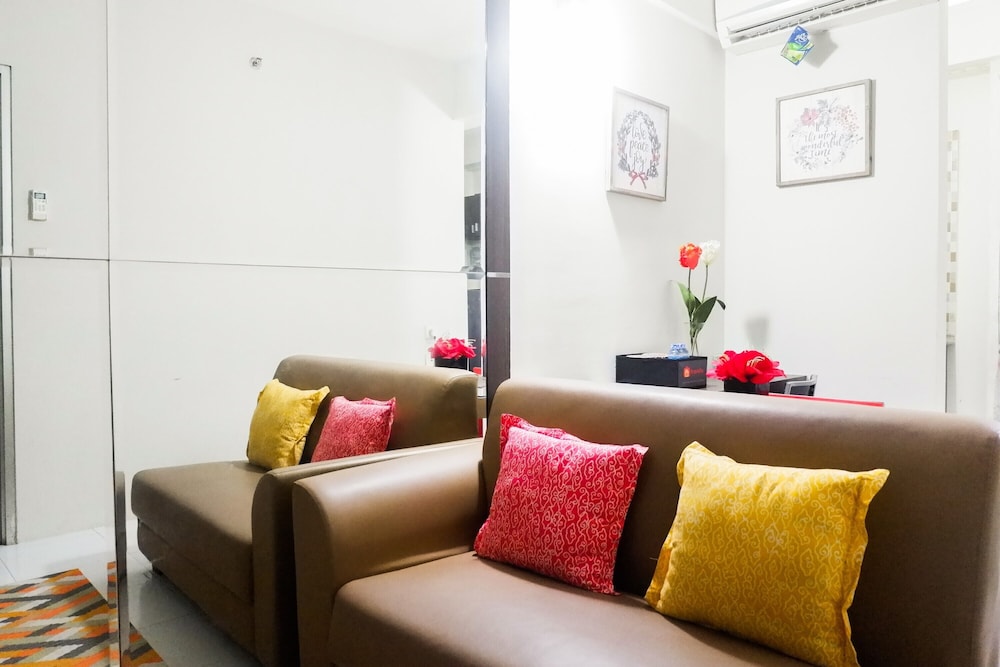 Cozy 2BR Apartement at Dian Regency view 3