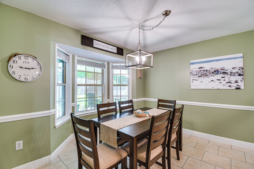 5 Mi to Gulf Beaches: Coastal Alabama Home