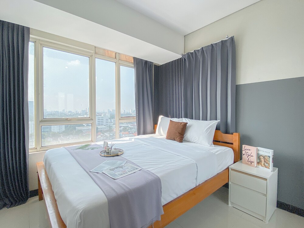 New Furnished And Comfy 2Br Apartment Nifarro Park