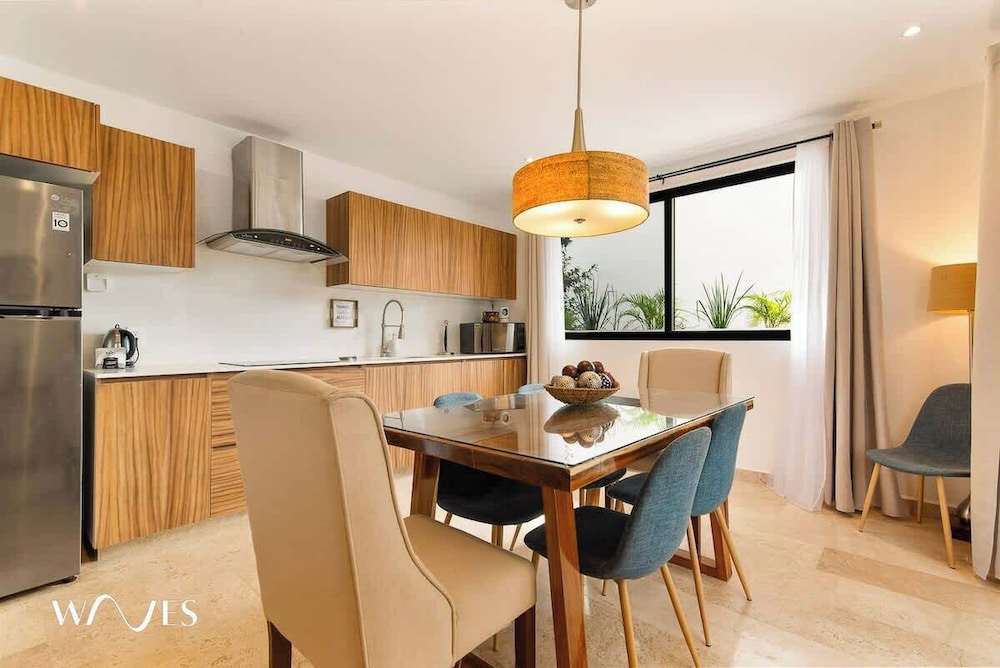 Colorful Perfect Located 2 Br. W/great Amenities
