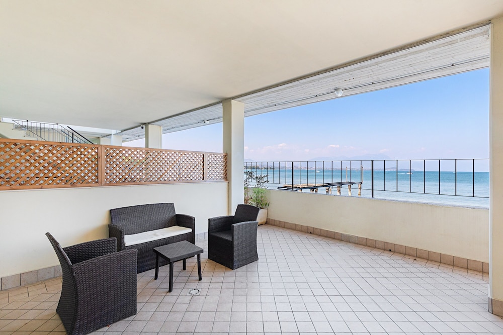 Residenza Miralago - 24 Clodia - Locazione BK