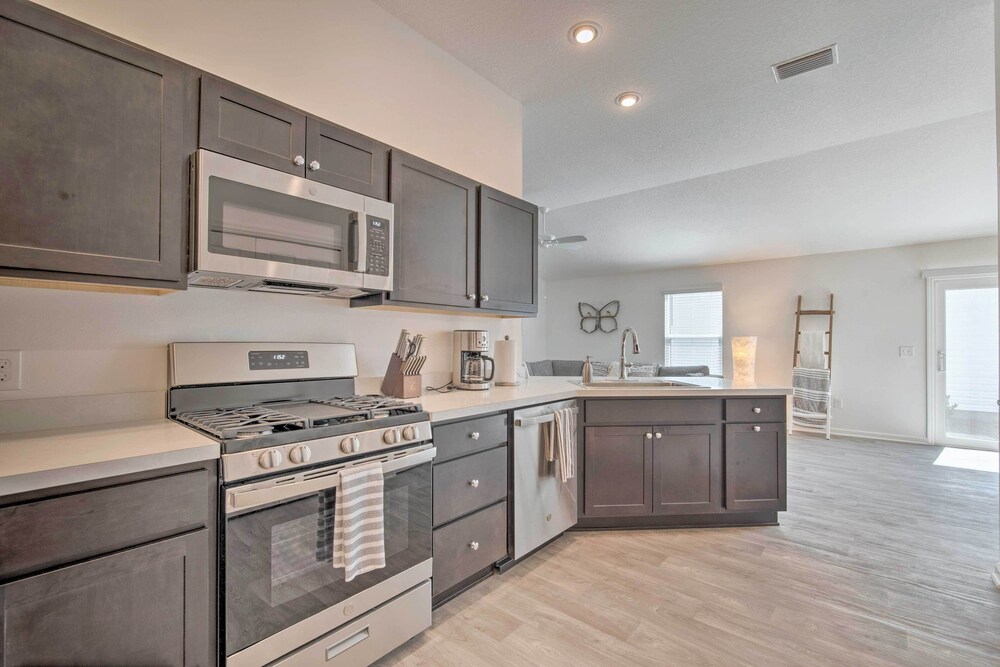 Home in The Villages Near Town Centers! view 3