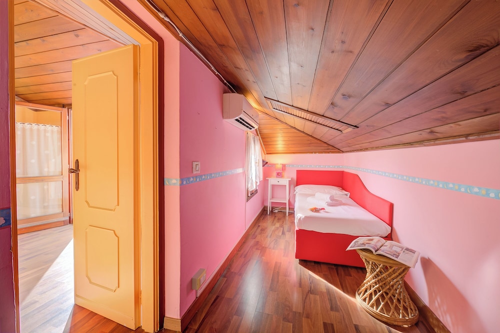 Cosy Loft 500m From Sea view 5