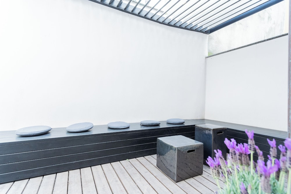 Shades Of Como With Private Terrace by Rent all Como