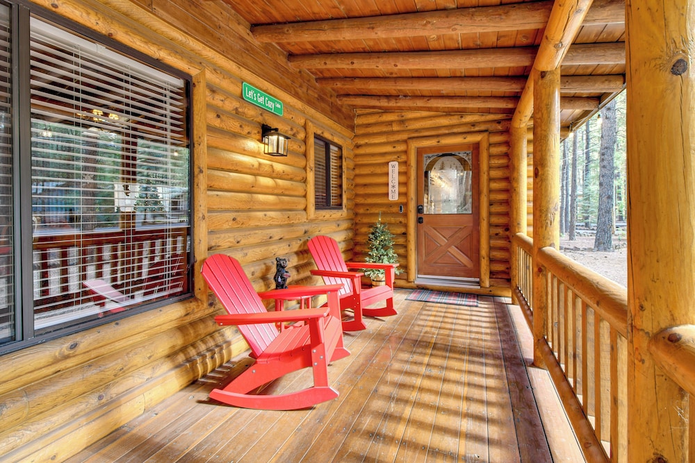 Near Fishing & Hiking: Pinetop Log Cabin w/ Deck!