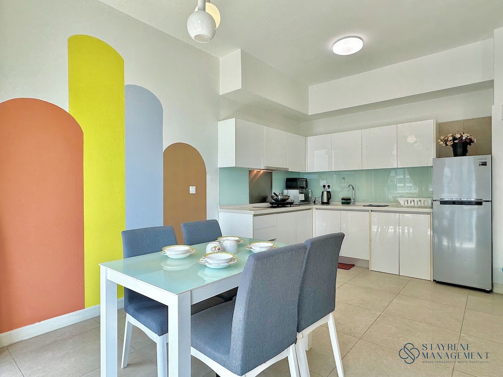 Afiniti Residences Medini by Stayrene