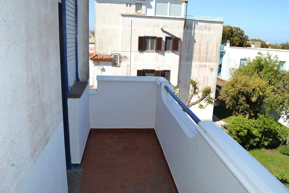 Lavinio Terrace