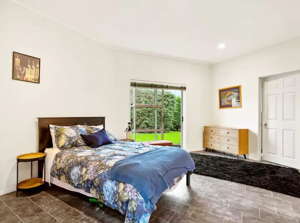 Charming 3 Bedroom Home In Tranquil Rural Karaka view 4