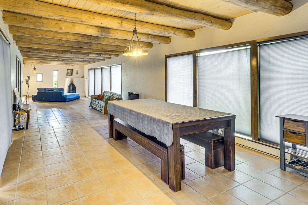 Perfect For Groups! Socorro Home Near NM Tech