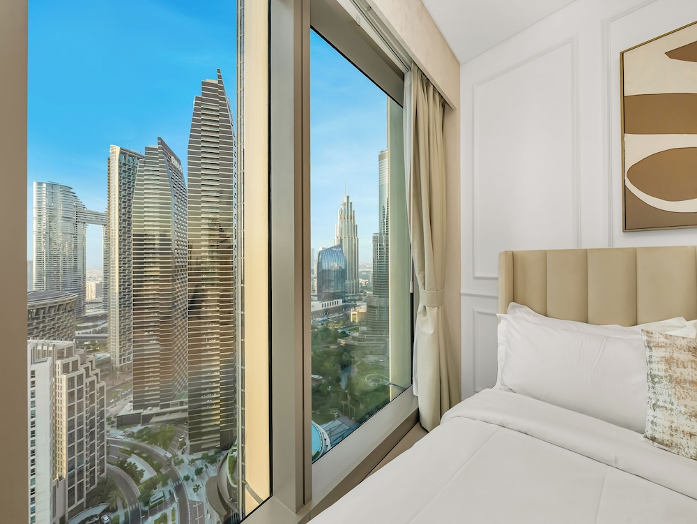 Skyline Grandeur I Burj & Fountain View