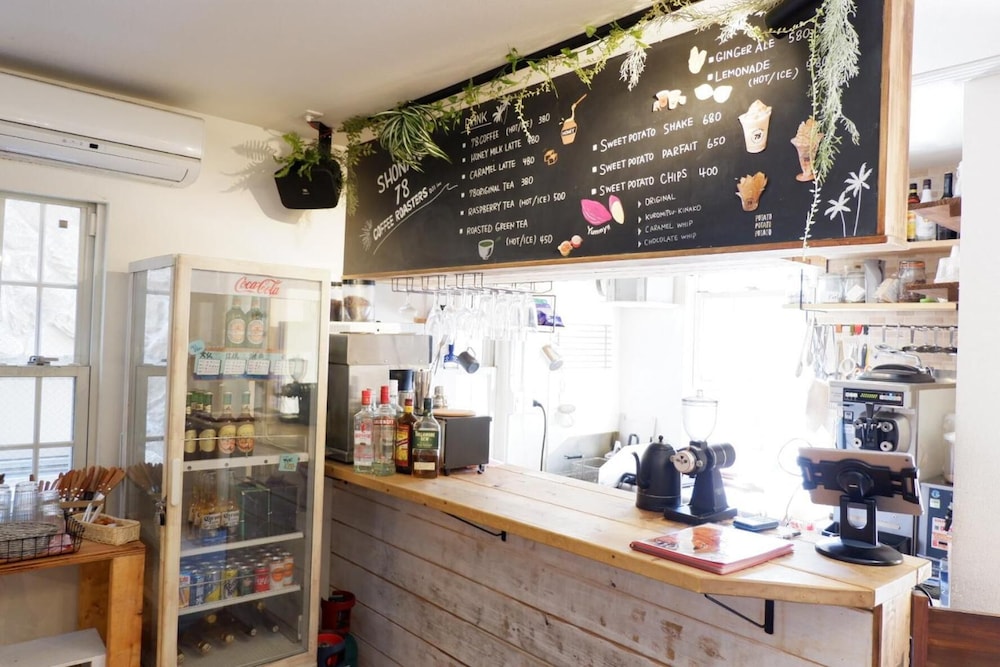 IZA Enoshima Guesthouse&Bar - Hostel
