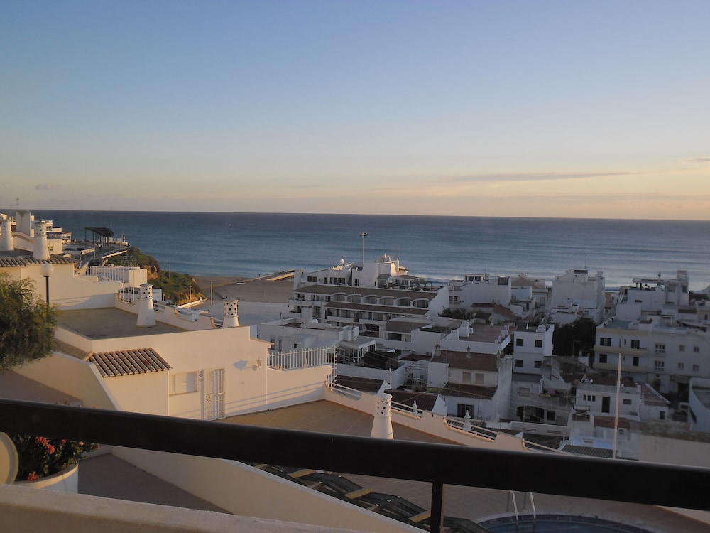 Albufeira Sea View by Rentals in Algarve (51)