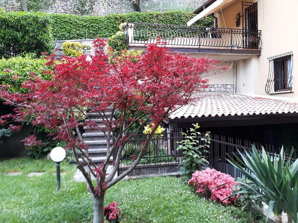 Giardino dei Limoni in Toscolano-maderno