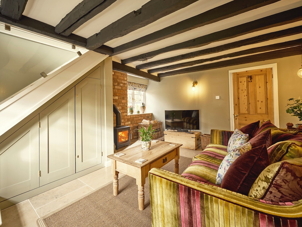 1 Kingswood Cottage