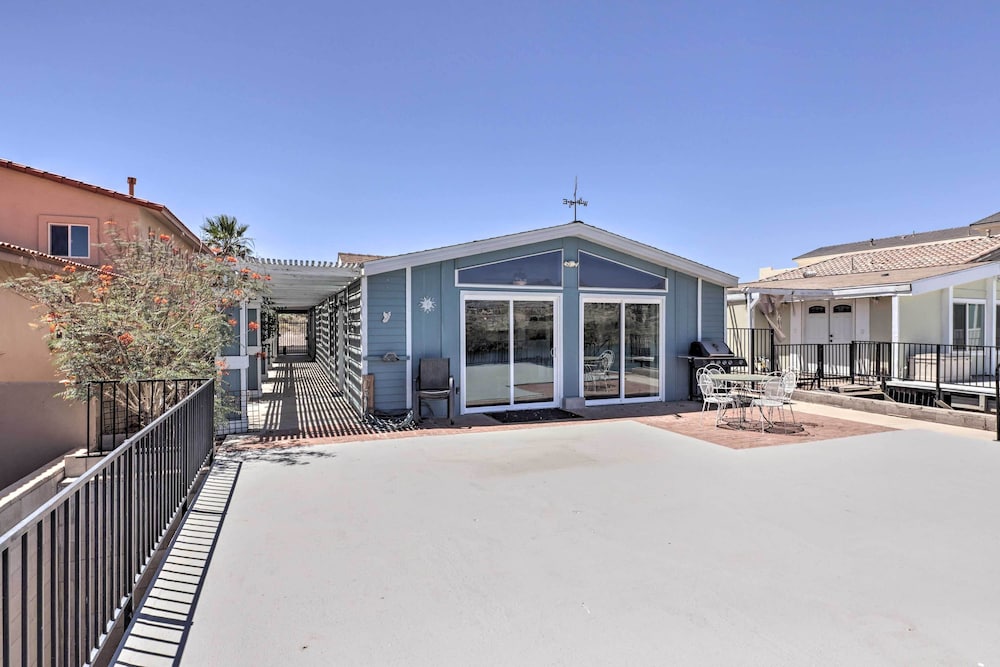 Riverfront Bullhead City Home w/ Private Dock view 4