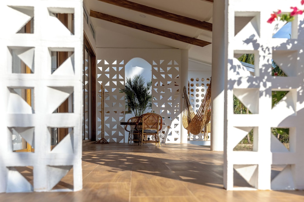 Rock & Lune Boutique Villas