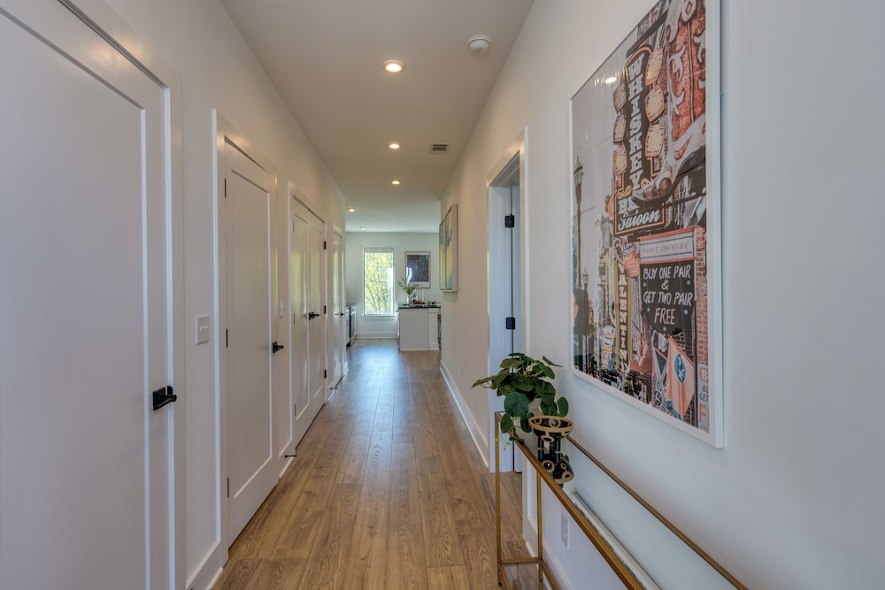 The Heights by AvantStay – Modern Condo Minutes from Broadway