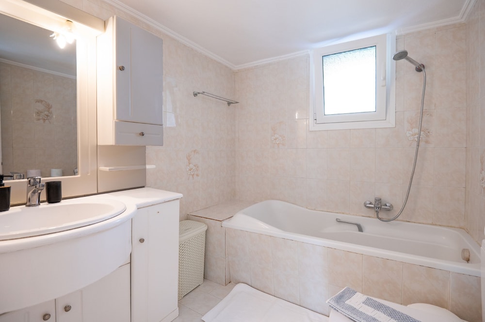 Anastasios Holiday Home