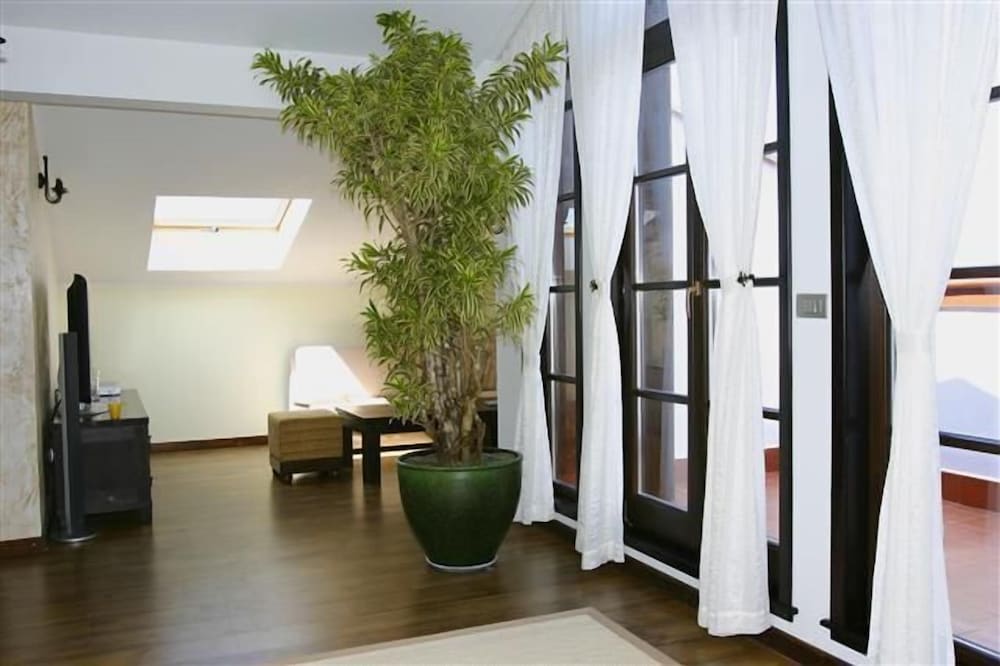 Trinity Sea Residence Nessebar