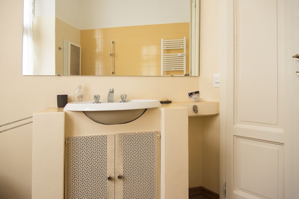 Pleasant 2 Bedrooms Flat in Brera