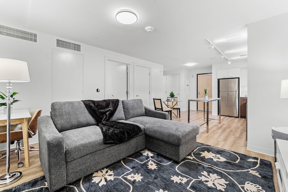 Furnished Apts near Harvard Stadium