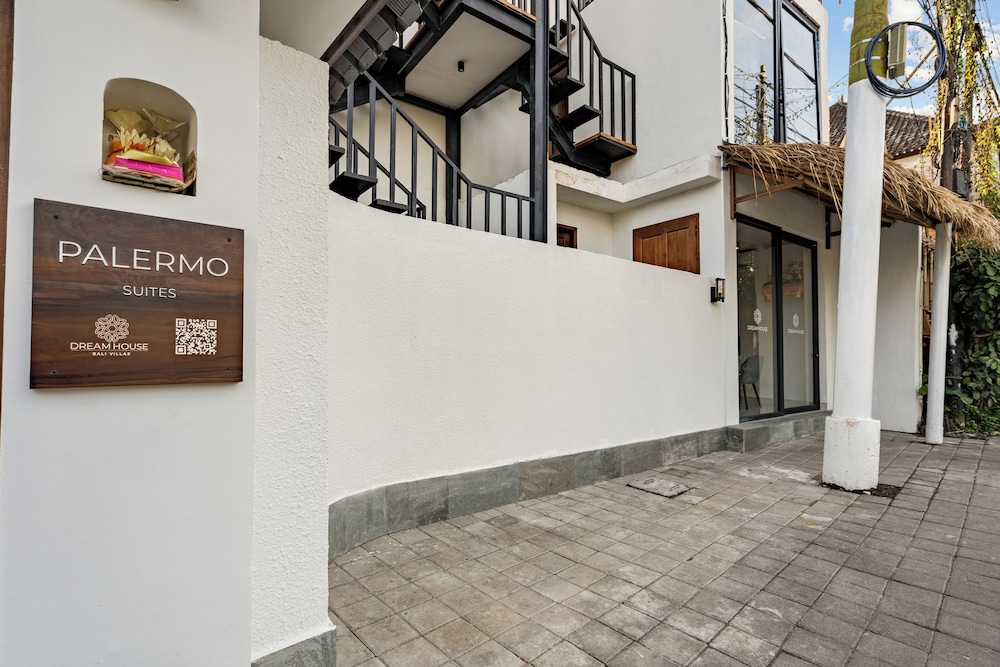 Palmero Suites