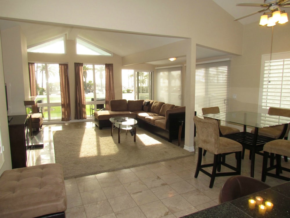 3 Bedroom Duplex with Ocean View