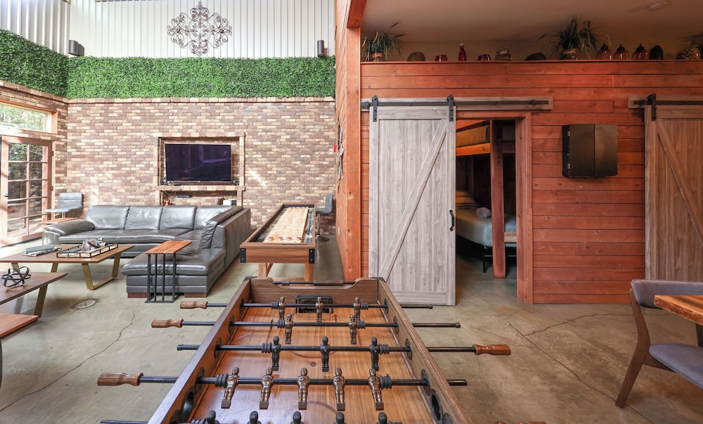 Bamboo Loft 6BR