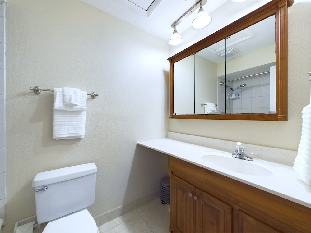 Cozy 4 Bedroom Home on Merritt Island