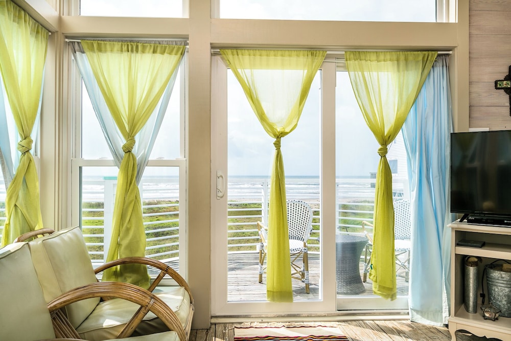 Beachfront Melody by Ryson Vacation Rentals